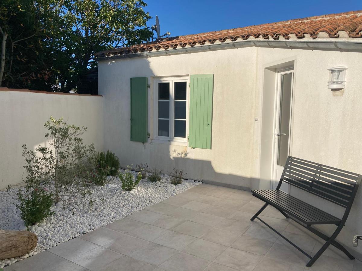 Вилла Locations Ile De Re Сент-Мари-де-Ре Экстерьер фото